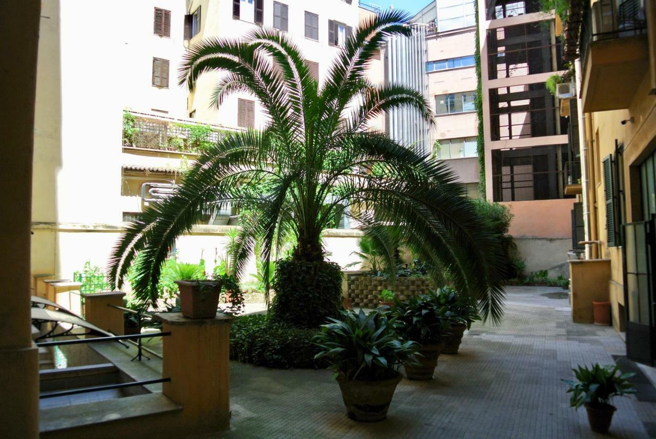 Beautiful Apartment In San Giovanni Close To Colosseo Róma Kültér fotó