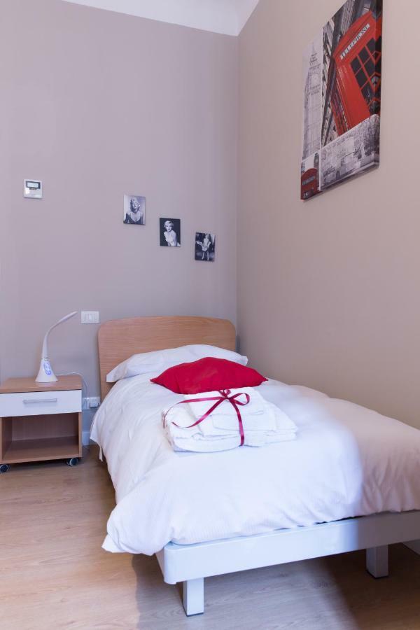 Beautiful Apartment In San Giovanni Close To Colosseo Róma Kültér fotó